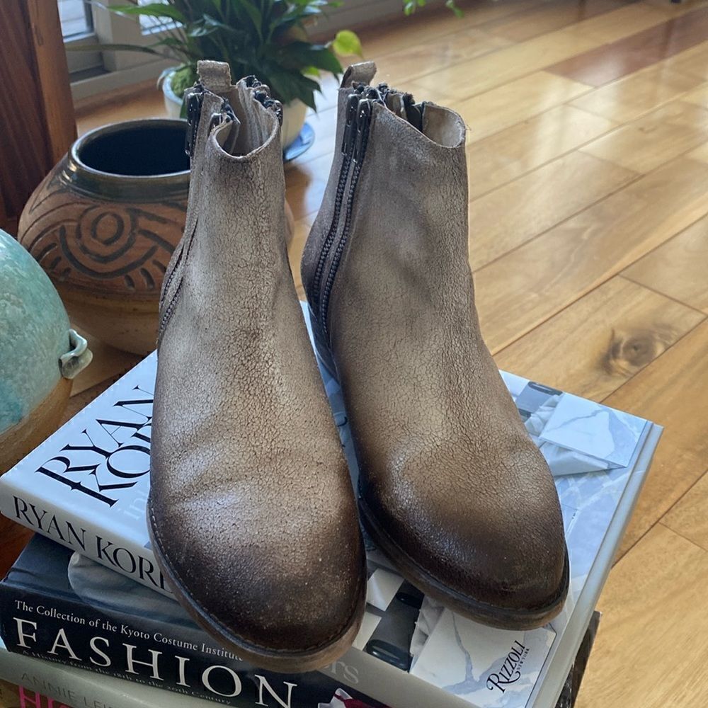 NWOT Circle G boots